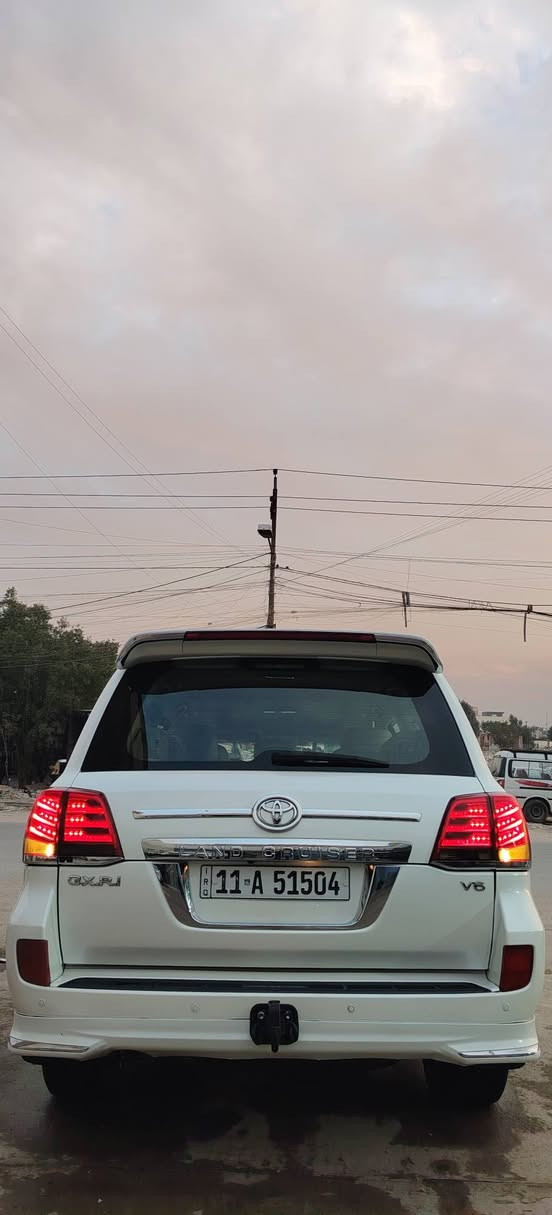 السلام عليكم للبيع لاندكروز مودي2011
GXR V6 
 رقم بغداد الجديد باسمي 
فول موصفات 1/1
بصمه أبواب  
فتحه سلايت
كشن  سایق كهرباء    
سبعه راكب 
ثلاث قطع تبريد   
شاشه ايباد 
كامره 
تحكم ستيرن 
ماشيه  154 الف  
مكان السياره بغداد رئاسةالعبيدي 
الاستفسار اتصل على رقم
***********
***********

