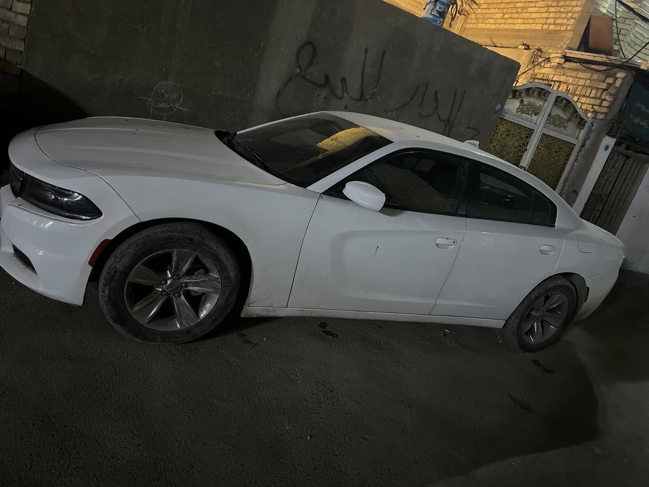 سلام عليكم 
تشارجر.   فة    اي اكس. تي.    موديل. 16 سيارة جاهزة 
مكينه كير حداديه 
سياره مكانها بغداد 
رقم بغداد 
تحويل مباشر 
سياره فول مواصفات ما عدا الفتحة 

سيارة شاشه كبيره 
كامره خلفيه 
كششنات كهربائي خزن. 
نضام رياضية 
وغيرها من المواصفات  كلشي ذاكره وبيها فديو موضحة للسيارة 

سيارة عرضها 160$ قفلً 
سياره قطع الموجودة بل حادثها هاي كدامك 
التواصل وات ساب 
***********
