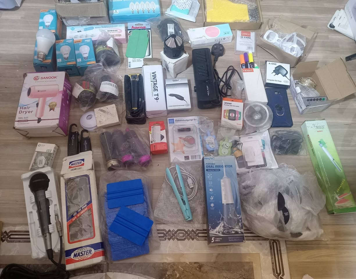 شلعه 45 قطعه. قیم و اخذ. توصيل 5 الف


**إذا كنت صاحب هذا الإعلان وتريد حذفه لأي سبب، رجاءا أرسل رسالة إلى الدعم الفني**