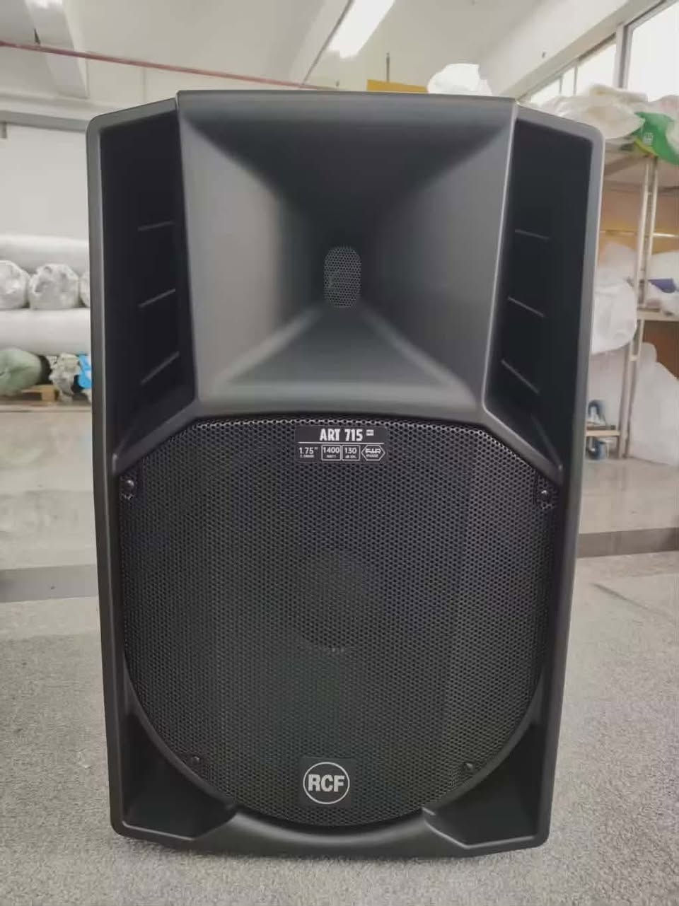 الحمد الله حمدآ كثير
تم تجهيز خدام الحسين🔥
(موكب كفيل زينب أهالي كربلاء) 
‏RCF /715 مو كهربائي 
ضمان درجه اولى 100%🔥
الاسعار مناسبه جدآ جدآ 🔥
مكان المخزن الناصريه .
***********
