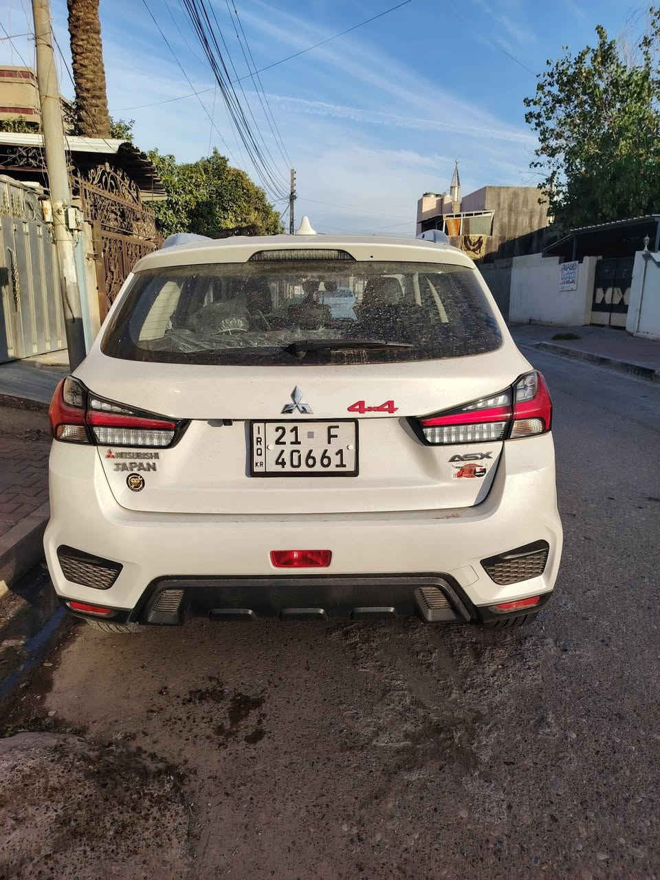 بسم الله الرحمن الرحيم... 
السلام عليكم... 
كوردي /عربي

---

مەیتسوبیشی ئۆتلاندر سپورت 2022 (ASX)
وارد خەلیجی 
تەواو کلین و زێرۆ، تەنها 19 هەزار کیلۆمەتەر ماشیە
ژمارەی سۆڵەیمانیە، پەڕەی بەنزین هەیە

مواصفاتەکان:

  دەستپێکردنی بصمة

رەنگ: سپی سەدەفی

سەقف سلايت

لایت LED و زینۆن پێشوو پاچوو تحكم

موتور 2.0 لەتەر، 4 سلێندەر

كیر سبورت

4 ویل (دافع چوار تراک)

کۆنترۆڵی ستێرن

شاشە و کامێرای بیلادی

کشنات جلد(چەرم) 

 کشنەکانی دواوە ئەخەوێت

بصمة پاشەکەوتیش هەیە (ئیحتیاط) 

تەواو نوێیە، جیسەکانی کۆمپانیا هەن لەسەر کوشنەکان

بۆ پەیوەندی:
 ***********
 

---

ميتسوبيشي اوتلاندر سبورت ٢٠٢٢( ASX) وارد خليجي ... كلين و زيرو ماشية ١٩ الف كيلومتر فقط رقم سليمانية وعندها بطاقة بانزين  مواصفات
تشغيل بصمة
اللون ابيض صدفي
سقف سلايت
لايت ليد و زينون امامي وخلفي مع تحكم 
محرك ٢٠ اربعة سلندر
كير سبورت 
4ويل (دفع رباعي) 
تحكم ستيرن
شاشة وكاميرا بلادية 
كشنات جلد
الكشنات الخلفية تنفرش
بصمة احتياطية موجودة
جديدة وجيس الشركة بعدها على الكشنات
للتواصل الاتصال على الرقم

*********** Singapore
