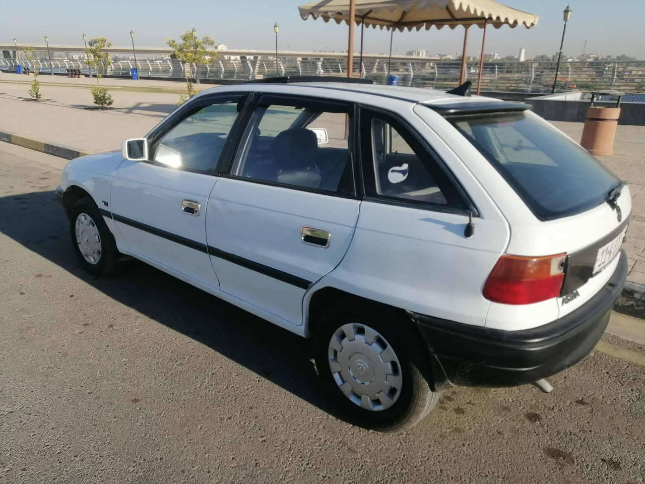 السلام عليكم اوبل استر حجم ١٦٠٠ امصلحة دوسات و دواير
صبغها احزام جمالية فقط محرك وصدر وتايرات جدد كهربائيات كلها شغالة سيارة نظيفة وجاهزة
السعر ٤٥ وبيها مجال للشراي غير متواجد عالفيس الاتصال على الرقم ***********
