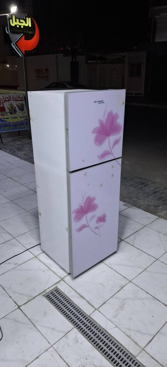 مرحبآ ثلاجة ماركة دريمس عشرة قدم حجم وسط نظام تجميد  الوجه كزاز بلازمة شغالة وظمان بشغلهة نظافتهة [💯 ] للبيع سعرهة 190
تواصل ***********
