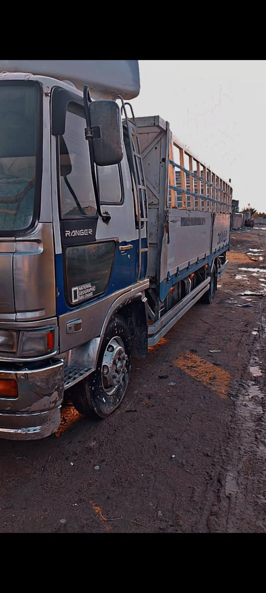 هينو طيره مكينه ٨٠ طول سته وربع مكان البصره ابو الخصيب السمده رقم تلفون ***********
