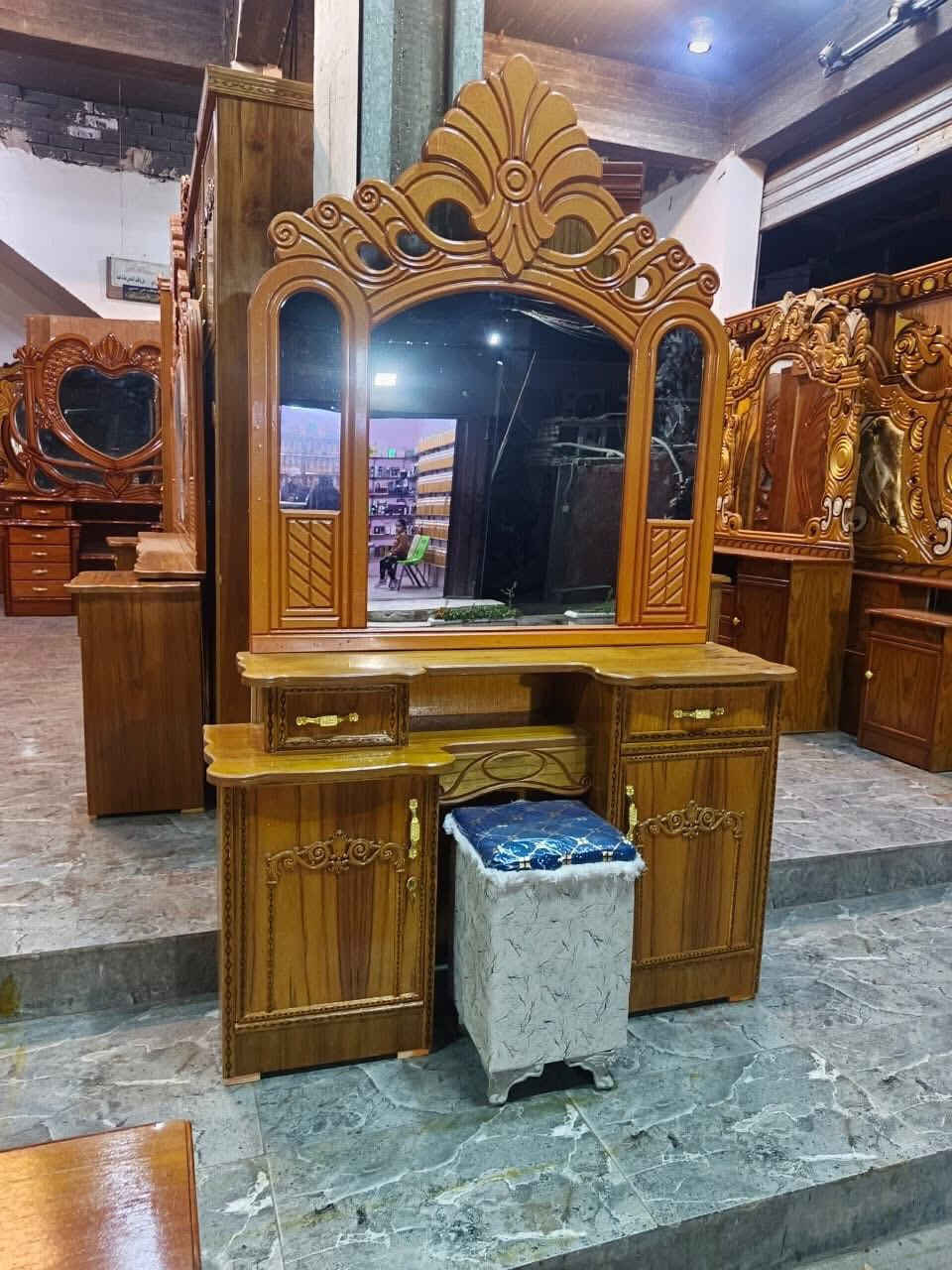 السلام عليكم غرفة نوم جديدة
السعر ٧٥٠ 
شد ونقل داخل بغداد مجاناً 
للتواصل *********** واتساب بأدارة سيد عمار
