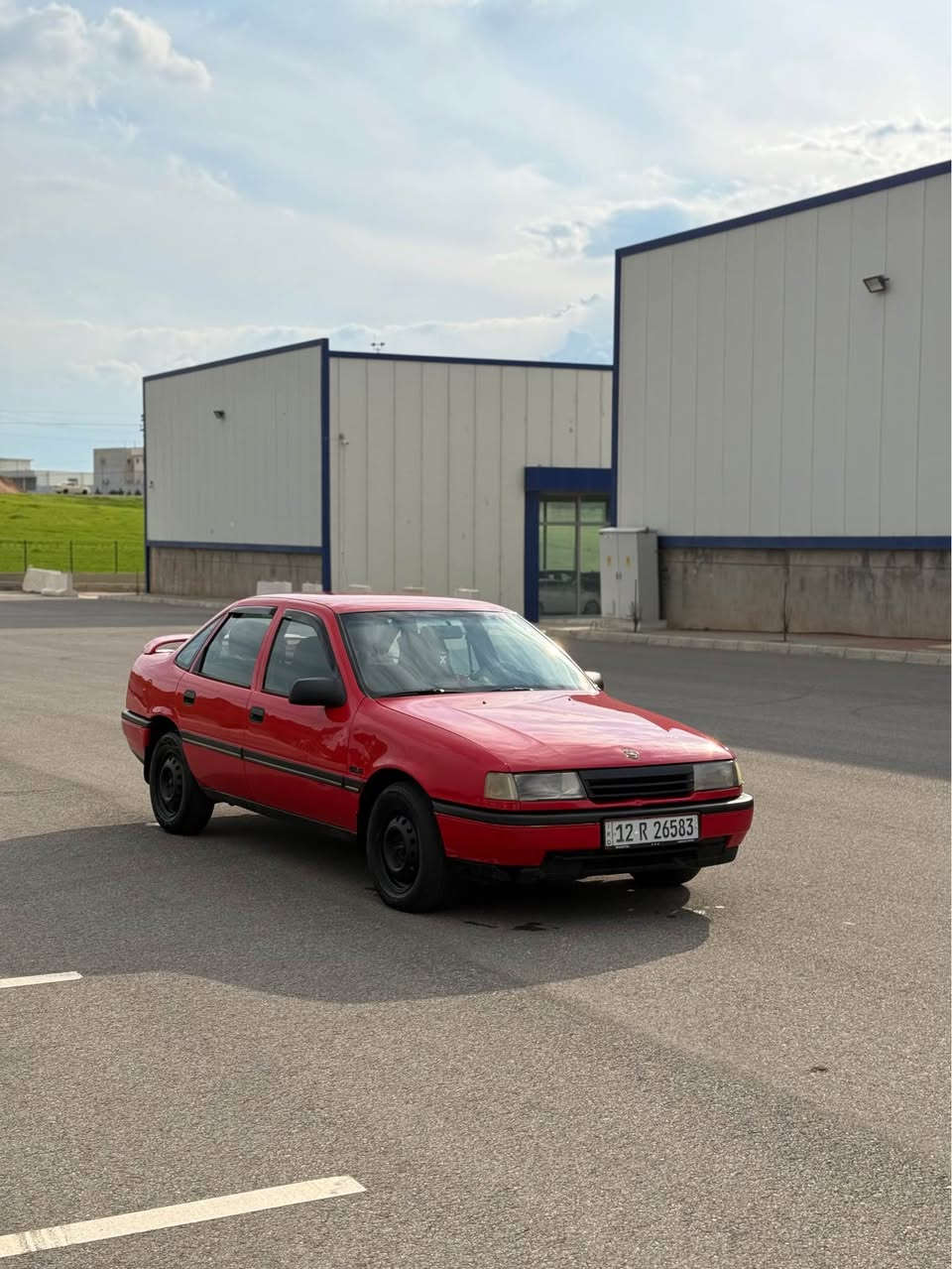 فكترا 🚘موديل 1991 محرك 18 🏋️‍♂️المرغوب 
قفل مركزي  كير محرك خير من الله 
كهربائيات 🚦كلها شغاله 
رقم نينوى دولي سنويه هزه كلو جديد 
كابون بانزين ⛽️
 صبغ عام للجماليه 
سعر 43 ورقه ومجال بسيط 
*********** وتساب هم موجود دهوك, العراق
