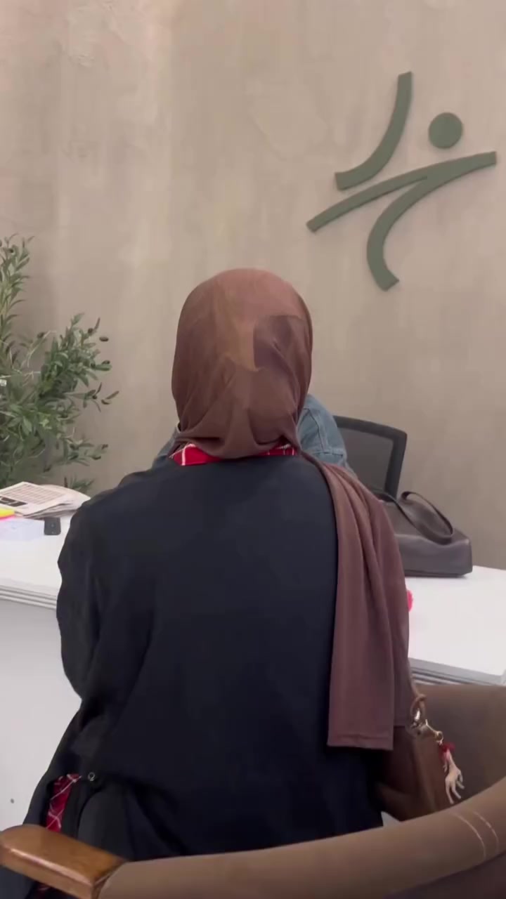 البوتوكس🔍

✨ تقليل التجاعيد
البوتوكس يرخي العضلات الي تسبب خطوط الجبين وخطوط حول العين، فيصير الوجه أنعم.

✨ منع ظهور التجاعيد الجديدة
لما نحقنه بدري وبكمية مدروسة، يمنع الخطوط التعبيرية تتحول لتجاعيد ثابتة.

✨ رفع خفيف للملامح
يساعد على رفع بسيط للحاجب وفتح العين فيعطي شكل أهدأ وأصغر بالعمر.

✨ علاج التعرّق الزائد
مو بس للوجه، يُستخدم هم لعلاج التعرق الزائد باليدين أو الإبطين.

✨ نتيجة مؤقتة وطبيعية
نتيجته عادة تبقى 4–6 أشهر، وبعدها ممكن يتجدد حسب الحاجة.

كاترينا كلينك
gatriniallaser
لمسة جمالية تليق بكِ.
** يتوفر نظام التقسيط للموظفين والمتقاعدين الموطنة رواتبهم على مصرف الرافدين.
بغداد - المحمودية - حي الموظفين - مجاور مول هبي دي للحجز والاستفسار:
***********
***********
