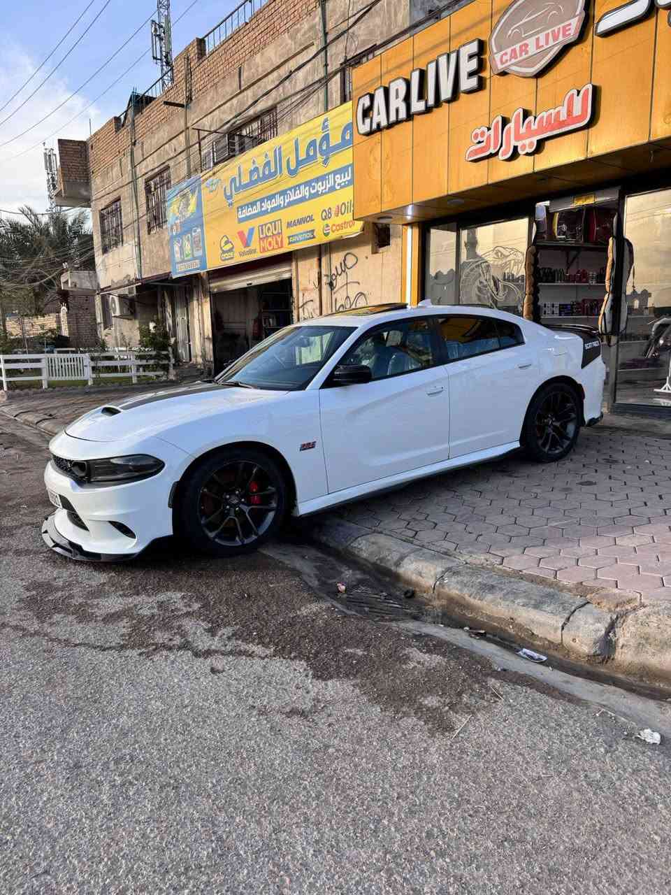 جارجر 2021 سكات باك 6.400  للبيع او المراوس حسب القناعة   
ماشية 70 km
سيارة ستوك للاخير ✅ جداااا نضيفة 
فول مواصفات 
-فتحة
-رادارات جانبية حساسات خلفية 
-دشبول وبيبان جلد خياط 
فول فول مواصفات لسكات لمعروفة 
-مصروف عليها السيارة 
-كماليات كاملة لحية دوس دفيوزر سكوبات مراية سبايدر 
كلشي بالك بيها 
-دواخل سستم كاربون فايبر 
-دركة كاربون فايبر الياف حقيقي 
-بلكات ngk ريسنك 
-كاش كان 
تخم تاير جديد 

-باسمي تحويل ثاني يوم 
-حادث السياره بسيط : دعامية ونص البنيد مصبوغ بس 
معروضة : 275 وبيها مجال للشراي
صور لحادث موجوده بلمنشور 
*********** تواصل واتساب
