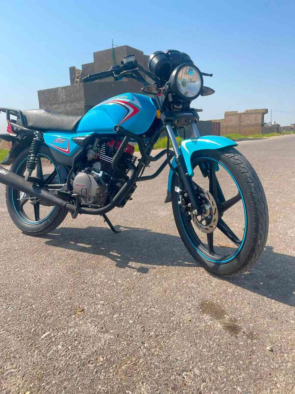 السلام عليكم الدراجه مديل 2023 طالعه بل 2025 الدراجه صور هيه كلش كافيه واضحه شرط احله من صور حته سباينه اليجن وياها وجادر مالته وياها مكاني بابل محاويل يم معسكر المحاويل 📞 *********** البياعه شرايه اترجاكم لاتكسرون بيه (لحد يعلقلي بيش رايدة الشراي الصدك يخابر يراسل واتساب مازنجر ويستفسر) الدراجه كفاله عامه حته تايرات ابلاديات كلشي مامبدل و لا ملعوب بيه
