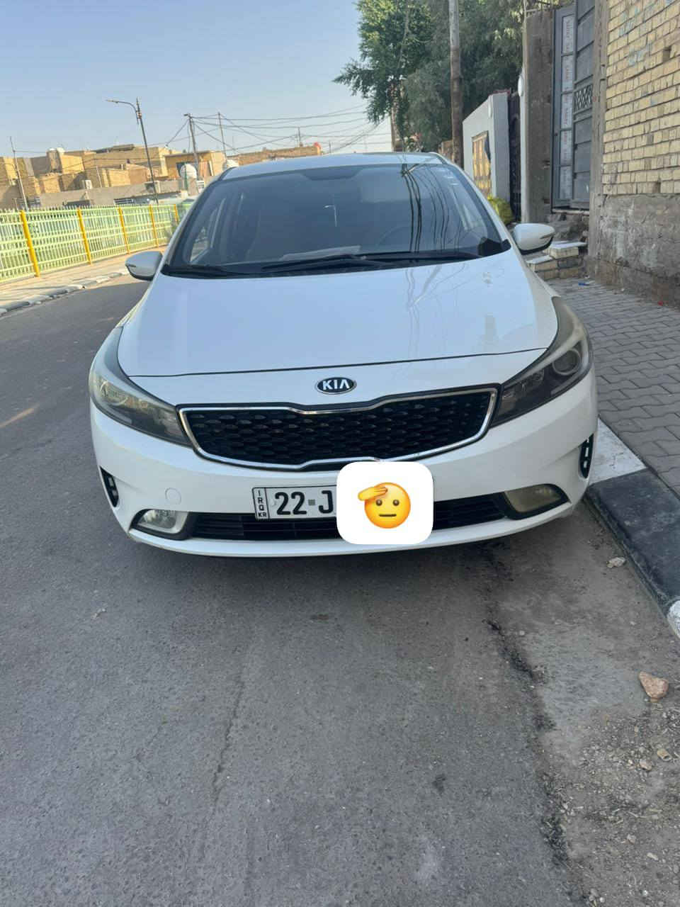 سلام وعليكم
سيراتو 2017 للبيع
سياره نضيفه وحلوه فول عميه 
بيه فقط كارتات بار الي موضح بل صوره الجاملغ لخلفي ولجاملغ الأمامي
السعر 135وبيها مجال  ***********
@إشارة
