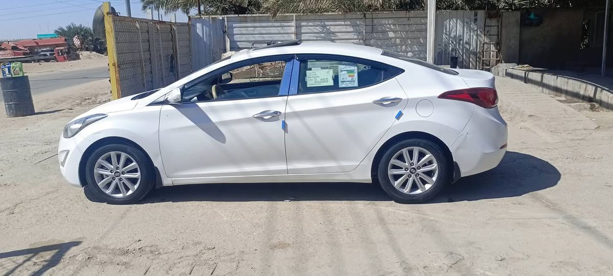 السلام عليكم النترا خليجي 2015 فول  مواصفات عدا البصمه مكينه 1800دوش لاتبخير ولاتنقيص تدفئة تبريد سونار موجود هزه جديده سنويه بسمي السعر ١٢٠ وبيها مجال مكان ناصرية مركز ***********
