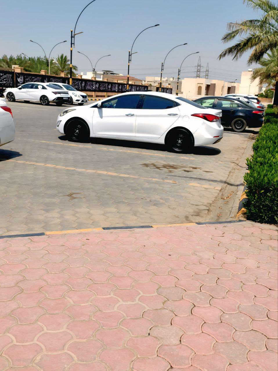 السلام عليكم 
2014 شكل 2016
رقم نجف بسمي شخصياً
الموصفات فوول عدا البصمه
-فتحه
-محرك 1800
-يدات نيكل
-داخل صاج
-تحكم إسترين
السيارة كفالة عدت بارد شي قليل
جوه بك لايت 
كير و محرك جدد 
حدادية وتخم تاير
خاص ماموجود لي يرد يتصل ويدلل
***********
السعر 133 بيها مجال بسيط
مكان السيارة النجف الاشرف
