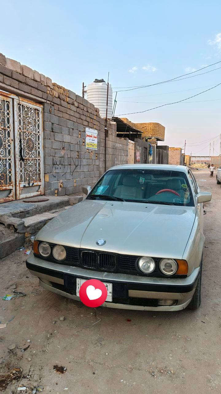 السلام عليكم ورحمه الله وبركاته
بي ام دبليو 520 
رقم بغداد 
مديل 91
سياره حلوه ومرتبه 
كير كايم عوزه بس كير
بكان سياره  ناصريه اسديناويه شراي بي خير يدلل رقم هاتف 
***********
