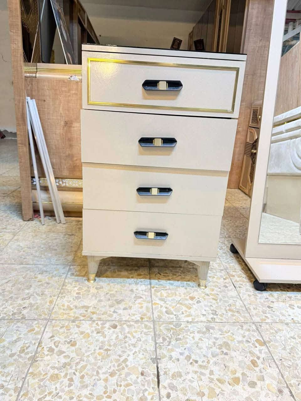 غرفه تركي مودرن 9 قطع سعر 850 مع شد ونقل مجاني داخل بغداد حجز خاص


**إذا كنت صاحب هذا الإعلان وتريد حذفه لأي سبب، رجاءا أرسل رسالة إلى الدعم الفني**