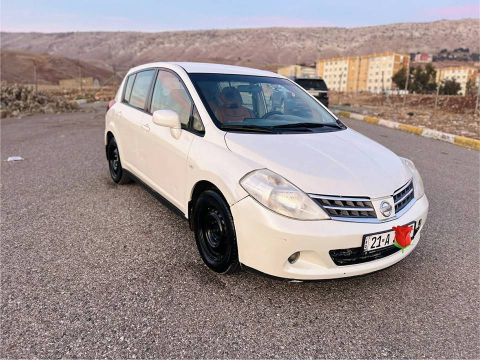 نیسان تیدا
٢٠٠٨
تۆماتیک
مەکینە گەورە
١ پاچەو پەڵەییەک بۆیاخە بێ دەعم
سەنەوی تا ٢٠٣٠ تازەییە
سەیارەکی جایزە
گێر
 مەکینە
هەمووشتی بەشەرت
شوێن کۆییە
٨٦ گەڵاو مەجالەکی برایانە 
*********** رانية, السليمانية
