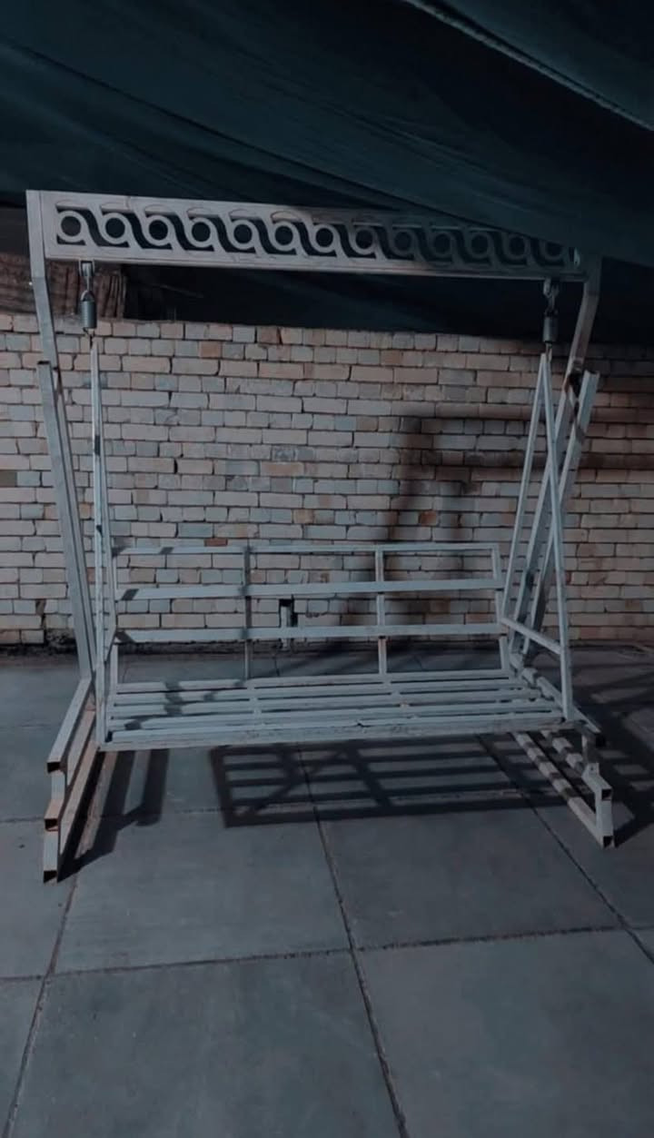 السلام عليكم اخوتي اي واحد محتاج غراض مجانيه وعندي بعد منشرتهن على روح الاموات الاستفسار حول الواتساب
***********
