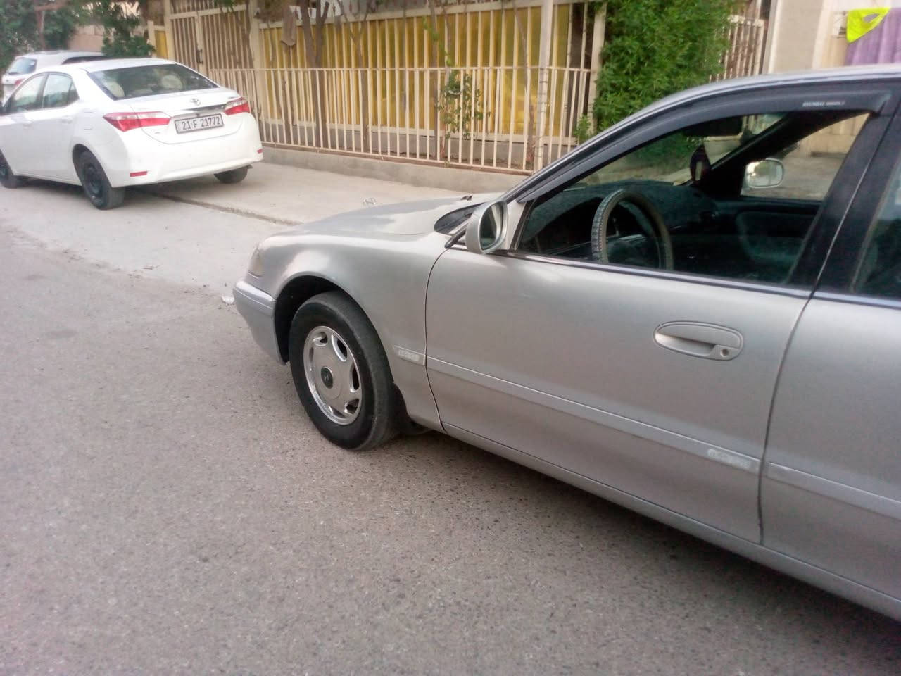 سلام عليكم سوناته تو كير عادي موديل 94 لون سلفر سياره كامله مكينه وكير كفاله تبريد شغال فول حته تدفه شغاله صدر حلو جام كله شغال سنتر لوك شاشه داخل جديد ونضيف مكان سياره بعقوبه تحرير وشرط تحويل سعر سياره 45 بي مجال موجود وات ساب وفيس وهذا رقمي ***********
