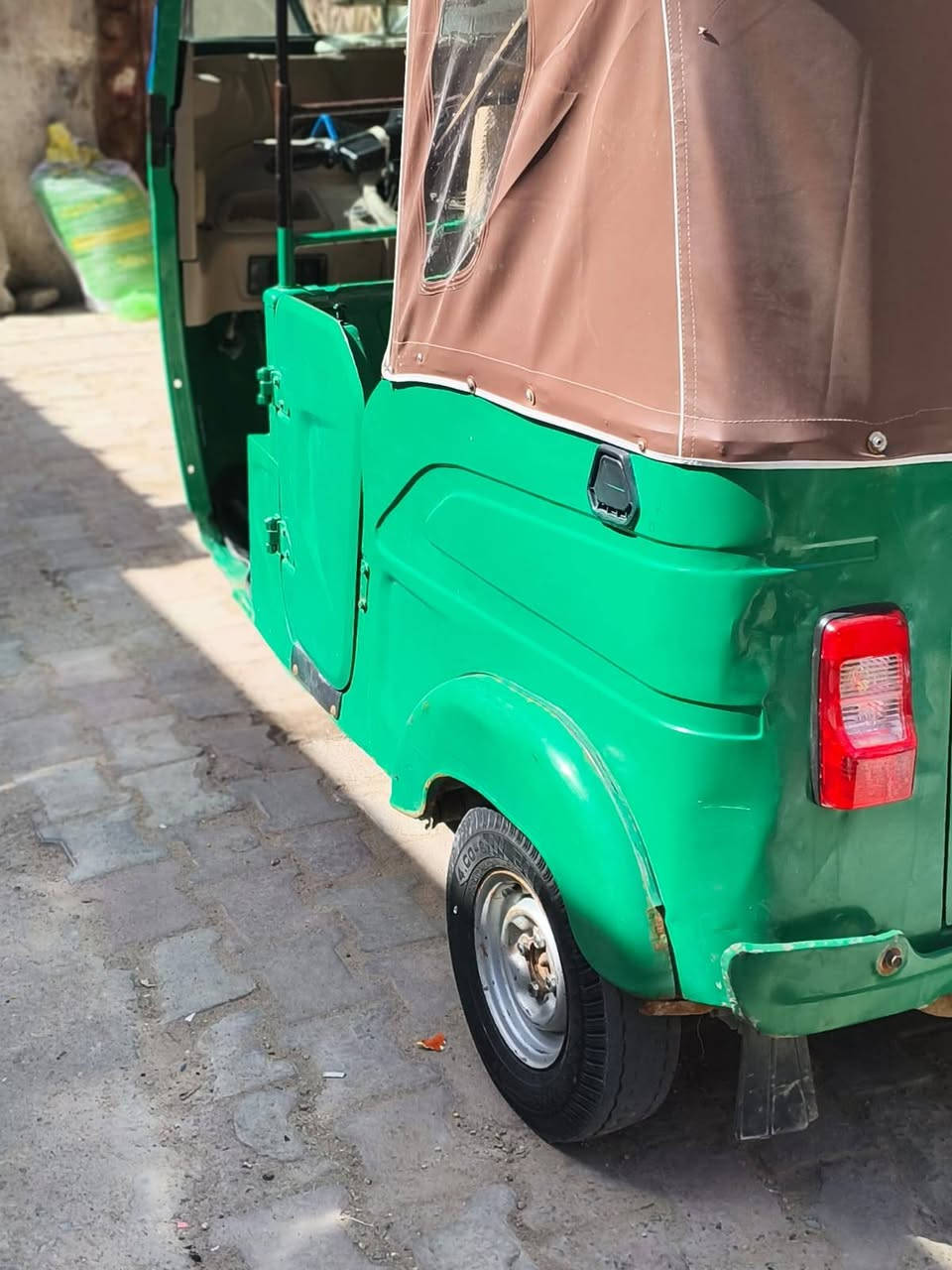 بسبب الوعود الكاذبة اعيد النشر
تكتك اوراق سحب يعني باختصار ادوات سعر 3500 ثلاثه ونص وبيها مجال ***********
