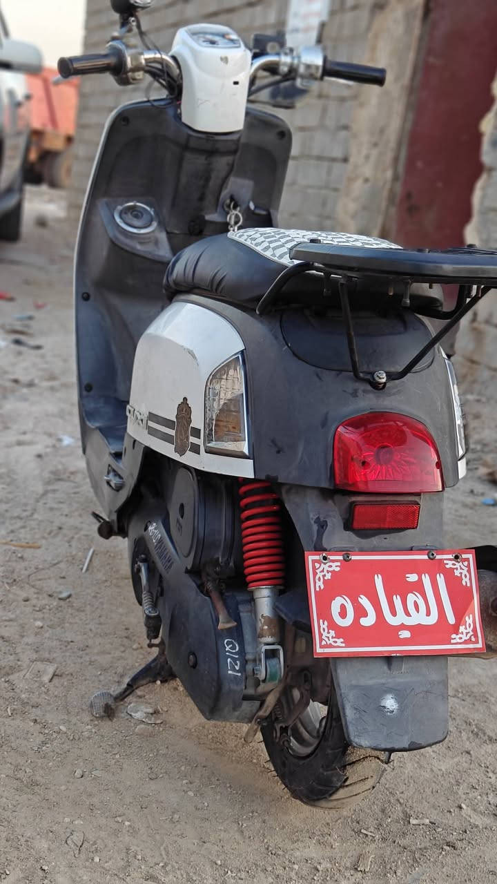 سلام عليكم دراجه بوليسي 2008 كفاله عامه ما متعوبه ختم واحد وي المكينه ما مفتوح برغي بيها كهربائية كلها شغاله نكره سلف نهضه تشك الكاع معدل 120 عنوان ناصريه حي اريدو ***********
