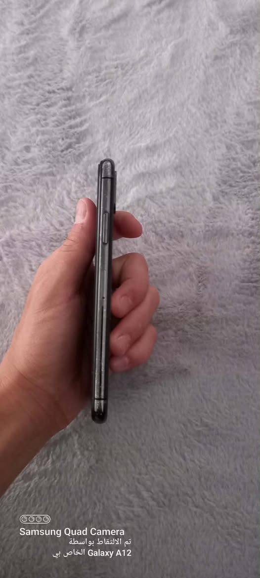 سلام عليكم 
ايفون اكس X عادي نضيف للبيع و مراوس 
ذاكره 64 بطاريه 95 كامل كلشي شغال 
سعر 150 وبي مجال شراي تعال خاص تليفون ***********
