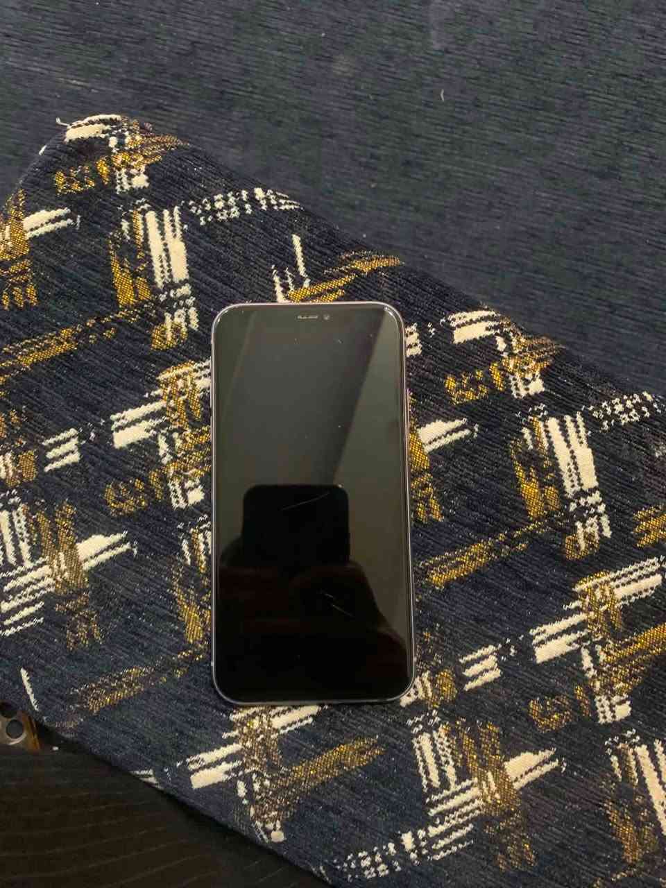 سلام عليكم iPhone 11 عادي جهاز نظيف حيل ما مفتوح ما مبدل بي كل شيء حدثته وكفت بصمة الوجه فقط بصمة الوجه ما تشتغل ‏الذاكرة 128 السعر 210 وبي مجال قليل مكاني النجف أبو صخير والتفاصيل على هذا الرقم***********
