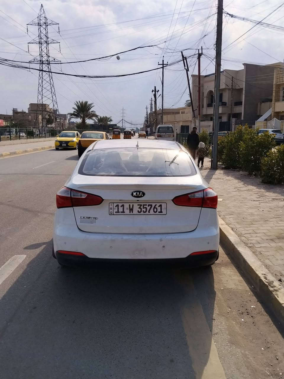 سيراتو 2016 خليجي
محرك دوش 2000 گير ومكينه مكفولات وضع شركه بدون اي خلل او عيب بيها قطع صغار بسبب طلق طائش مبينة بالصور الباقي الحمدلله بدون صبغ أو تبديل  ماشيه 137 الف كيلومتر
السياره بيها مواصفات مميزه
فتحة وحساسات خلفي شاشه وكامرة خلفيه تحكمات ستيرن جهتين  وشفتات تحكم  تبريد امامي مرايات شفط واشاير بالمري لد امامي نهاري 
صدر امامي وخلفي جديدات 5 ويل كب 16 بلادي وياها 2 سويچات گاعيه تغليف جلد
رقم بغدادالدولي هزه وبراد جديدات سنوية جديدة باسمي تحويل مباشر بنفس اليوم او ثاني يوم حاضر
السعر 127$ وبيها مجال للطيبين 
مكان بغداد الكرخ
الشراي يتصل على الرقم   *********** واتساب
