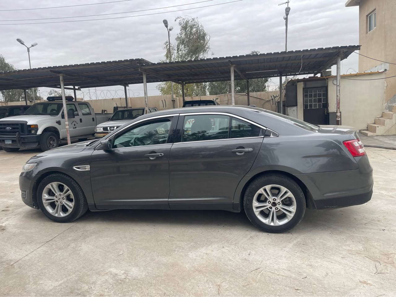 ‎فۆرت تۆریس ٢٠١٧ سەیارەكی هەتا برێی پاكو خاوێن و بێ مەسروفە گێر مەكینە تەبرید تەقەورەقە بەشەرت تەحویل بەشەرت وەكو سبوغ ٢ پارچەی سبوغە 
‎رقم:***********
‎سحر:114 أربيل, العراق
