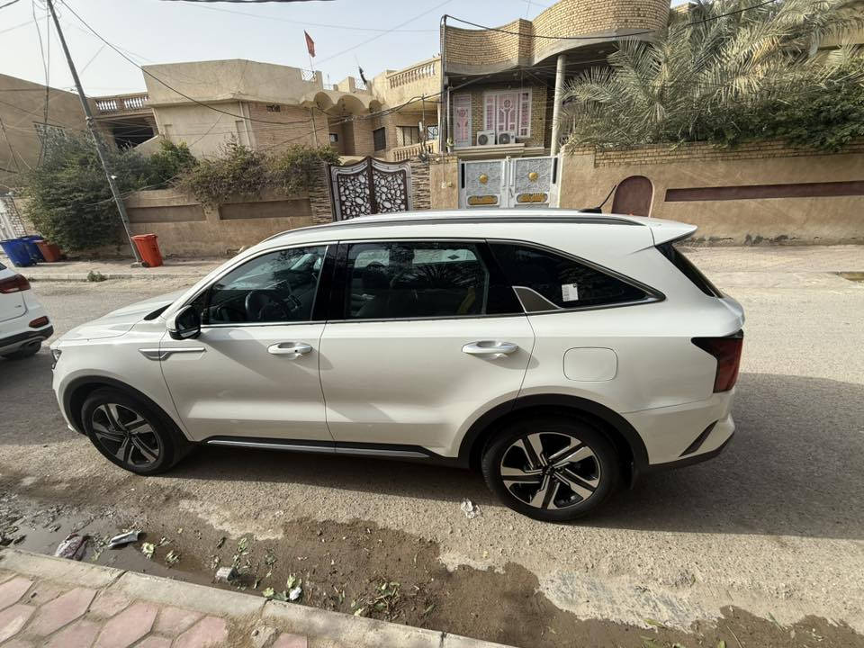 كيا سورنتو 2022 خليجية
سيارة مكفولة عدا الجاملغ الامامي عكس السايق مصبوغ  سيارة جديدة جدا استعمال شخصي  ، هزة وسنوية قبل يومين مجددينها ،السيارة باسمي ، ورقمها بغداد 
 فول مواصفات عدا البانوراما  كير ماوس 
محرك 6سلندر 
كشنات جلد شركة كهربائيات شاشة كبيرة 
جنطة كهربائية وتشغيل عن بعد 
ماشية 58
شحن لاسلكي 
مكان السيارة  واسط الكوت مركز المدينة 
سياره نظيفه  جدا 
عليها تغليق كامل ppf ضد الخدوش 
للاستفسار اكثر الاتصال على الرقم
السعر 273 ومجال بسيط للشراي 

***********
