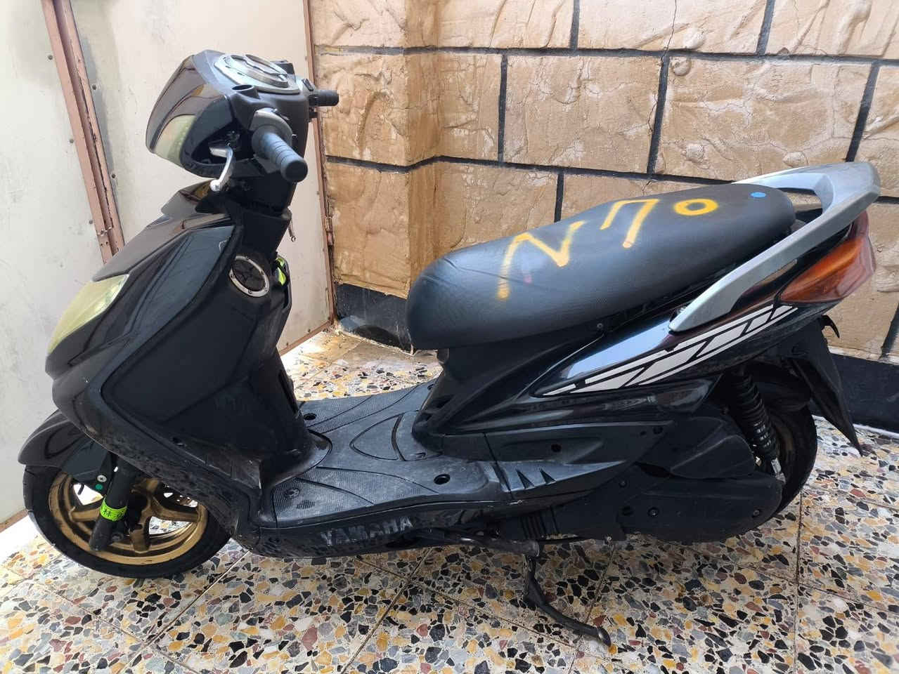 سلام عليكم 
دراجة سكنس فحل رمبه مصار سبوعين من نازله 
دراجة بوشه 58 بلاد ما مفتوحه كلجات رياضي 
سلف رياضي دراجه خير من الله شلعه ومعدل شك الكاع  دراجه مكفوله كفاله عامه من محرك وكفرات بيها زوج تايرات جدد بيها عيون اشاير تخبل مثل ما واضح بل فيديو دراجه نضيفه وخير من الله سعرها مليون و75 وبيها مجال للطيبين مكاني بغداد الشعب *********** متواجد واتساب  وماسنجر
