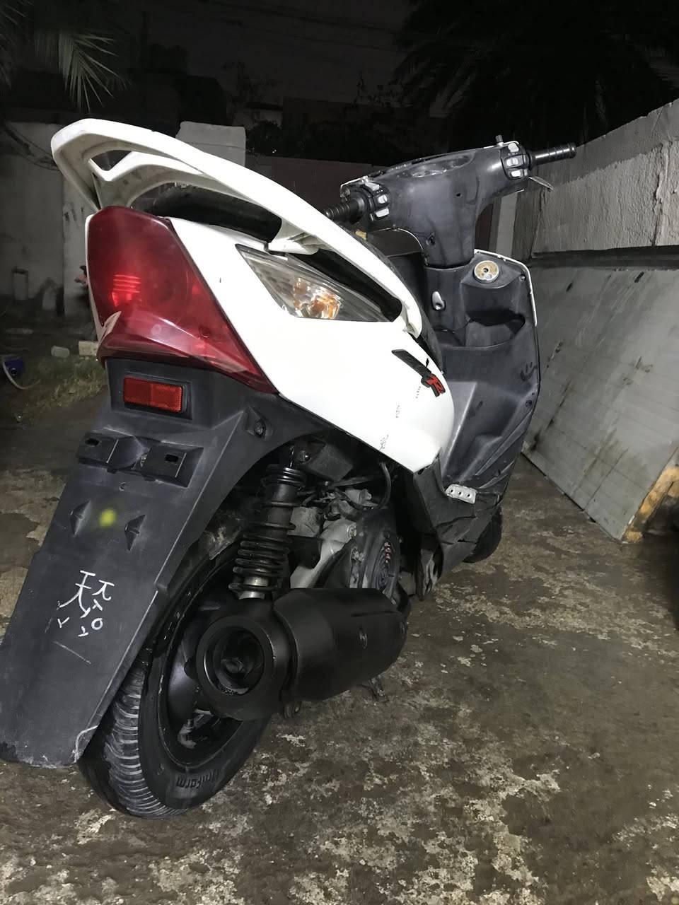 سلام عليكم دراجه ثعلب كامله  بيه نواقص كلش بصيطه دراجه مال بيت مجفته. جديد دراجه خير من الله. بس  محتاج فلوس ريد بيعه مستعجل ع بيعته  كلشي شغلل بيه كهربائية كله شغاله  تاخذه مني ضل ترحملي والله. مكاني. بغداد الدوره   سعره ٦٠٠ بيه مجال  ***********
