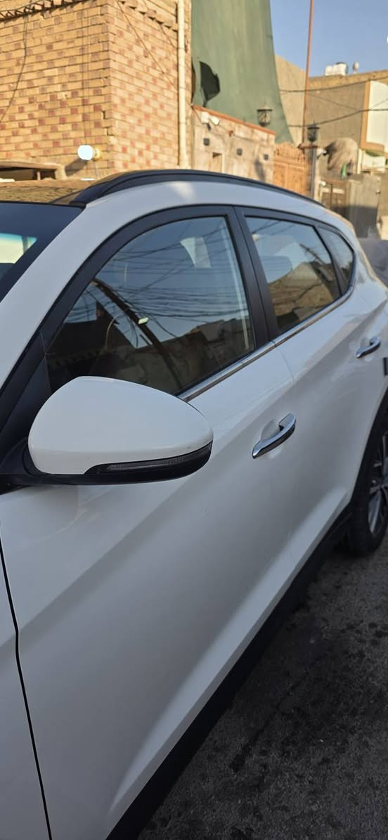 توسان ٢٠١٩ مكفوله ماشيه 80بحاله الوكالة نايلون شركة بيها فول مواصفات بنراما  سياره بدون بارد وصبغ وضربه كفالة السعر 212 المكان نجف حي الجمعية شراي اتصل او واتساب ***********
