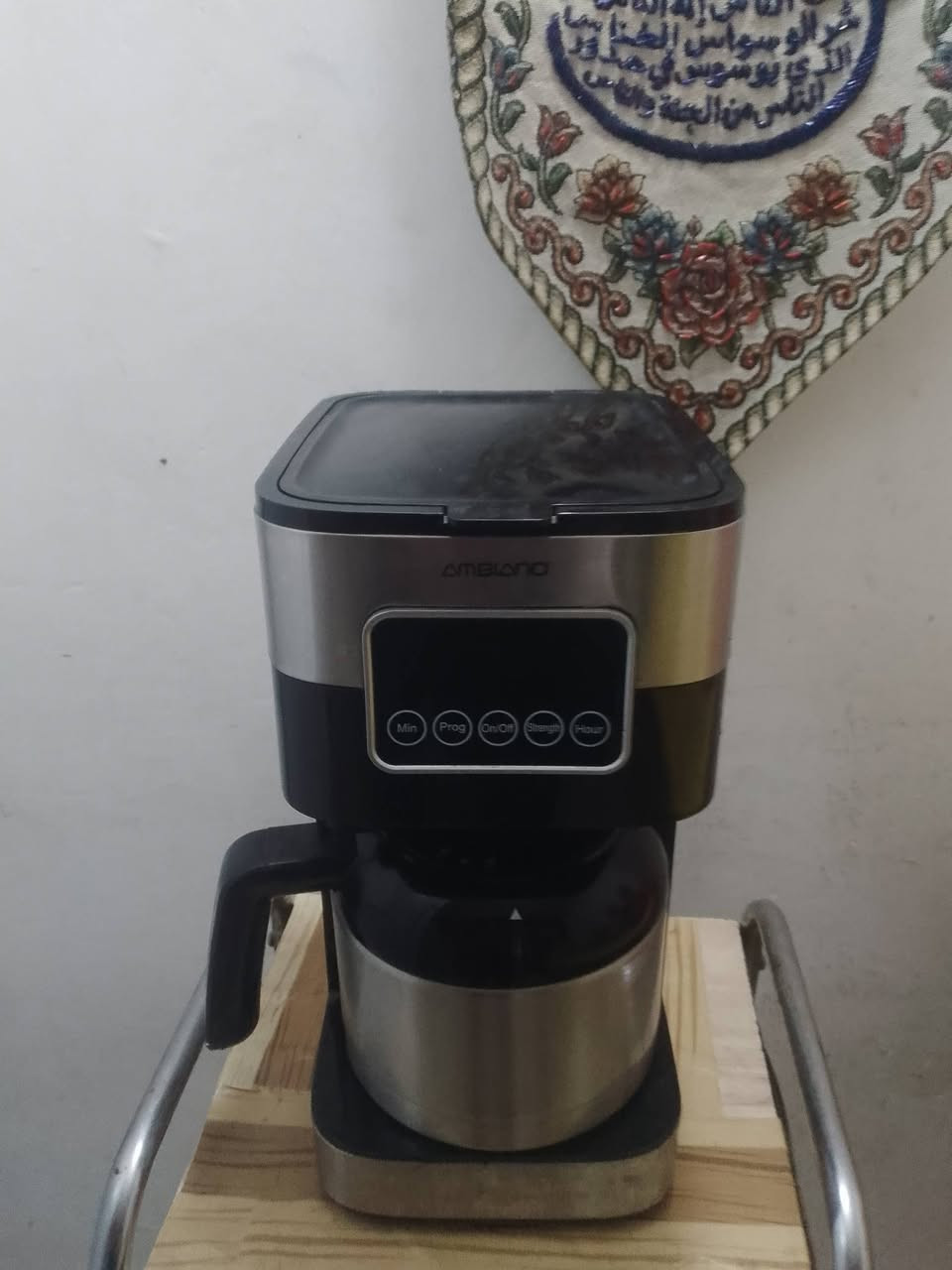 السلام عليكم ماكنة قهوة ثلاث قطع للبيع استخدام مره واحده معرفت اشلون استخدمه  سعره25وبيه مجال للتواصل ***********
