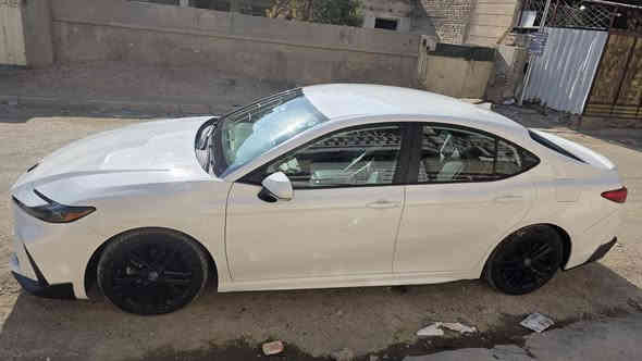 السلام عليكم
__كامري 2025 للبيع 
__بلاك ادشن مواصفات SE
السيارة تعتبر كلين كما موضح في الصور 
السيارة كاملة برغة ما بيها نقص 
بدون قطرة صبغ بلادية علا وظع الشركة حتة تايراتهة مال الشركة بعدهن دعاميتهة البلادية جاية وياهة 

_____مواصفات السيارة 
،،،، بصمة ابواب وترحيب
،،،،كشنات جلد 
،،،،تدفئة بلكشنات 
،،،،كشنات كهرباء 
،،،،تدفئة تبريد ستيرن 
،،،،تدفئة تبريد مناخ منفصل 
،،،،رادار امامي وخلفي 
،،،،رادارات جانبية ونقط عمياء 
،،،،توقف ذاتي لمارة 
،،،،المرئاة الداخلية تظليل اوتماتيكس 
،،،،تحديد مسار ومثبت السرعة 
،،،،مانع تصادم امامي خلفي 
،،،،فول تحكم ستيرن 
،،،،اشاير بلمري 
،،،،لايت LED + لايت ظباب 
،،،،ويل كب رياظي بلاك ادشن 
وبعد بيها هواي مواصفات معروفة مواصفات ال SE

عنوان السيارة بغداد الشعب فلكة صباح الخياط 
  رقم الهاتف ***********
