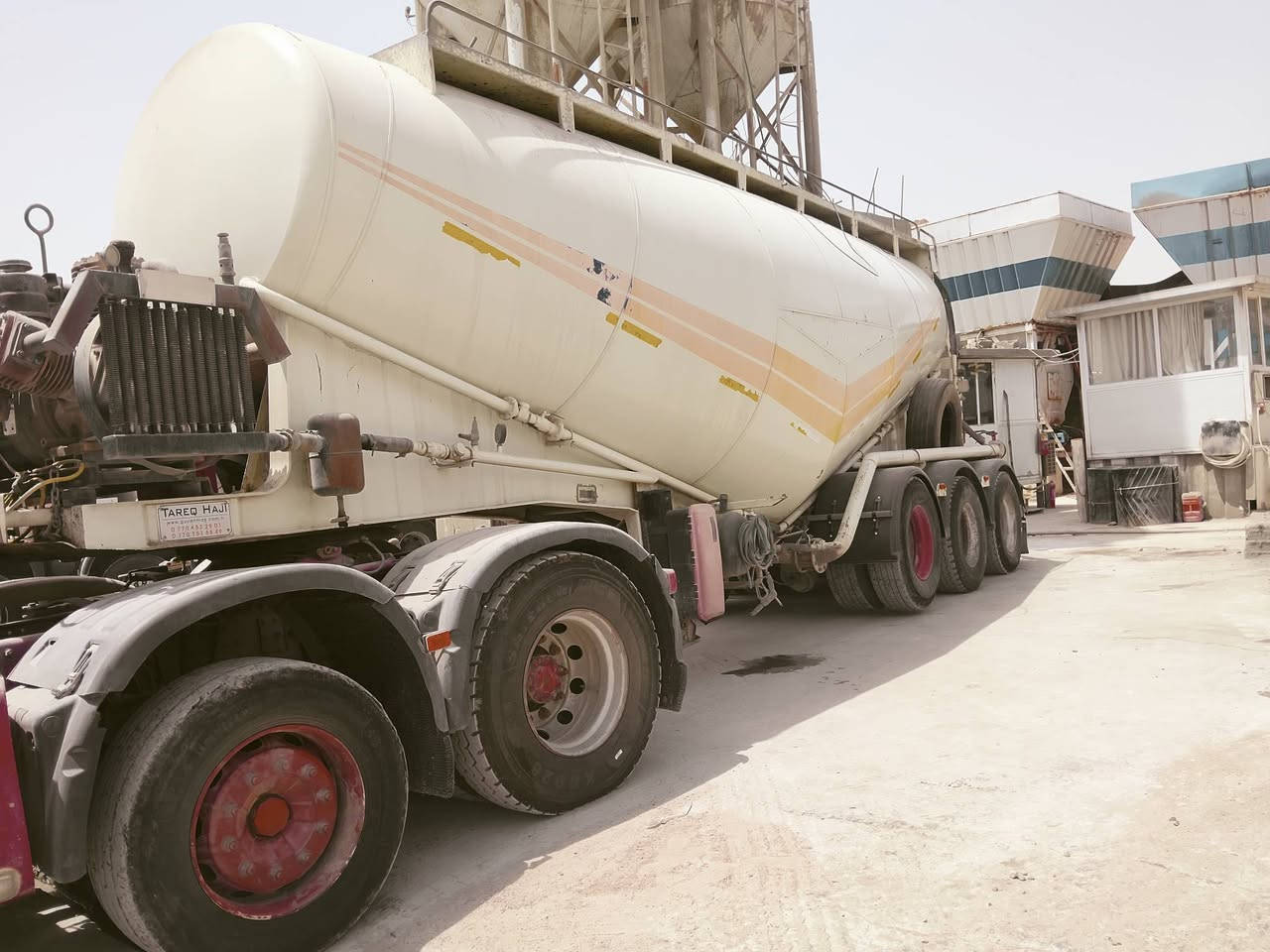 فالفو 2005 كير أوتوماتيك روتايدر خناك قماره 3خط تبريد ثلاجه شغل
سايلو طارق حاجي  3محور تخم تاير قبق 2 تفريغ نص ساعه سنويه 2030 بسمي هزه بيها اتصال ***********
