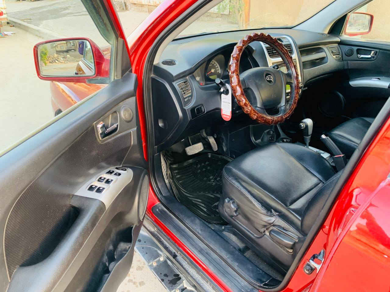 سلام عليكم
سياره  سبورتج موديل 2009 
مكفوله كفاله عامه من صبغ وضربه وتبديل سياره جديده
داخله  كله جديد و على وضع الشركة برغي ما مفتوح بيه
سيارة ماشيه ١٤٠ الف حقيقي. كير ومحرك مكفولات 
سياره صدر الأمامي والخلفي كله جديد حته دبلات جديده   
منضومه تبريد جديده  تبريده. ثلاجه 
مواصفات سياره معروفه
فتحه سقف سلايد
حساسات 
 كشنات تدفئه
 مري شفط 
سياره جديده وهزه جديده تحويل مباشر دينار ما تدفع عليه كبل تحول 
 السعر ١٢٥ وبيه مجال
مكان السياره بغداد 
***********
***********
