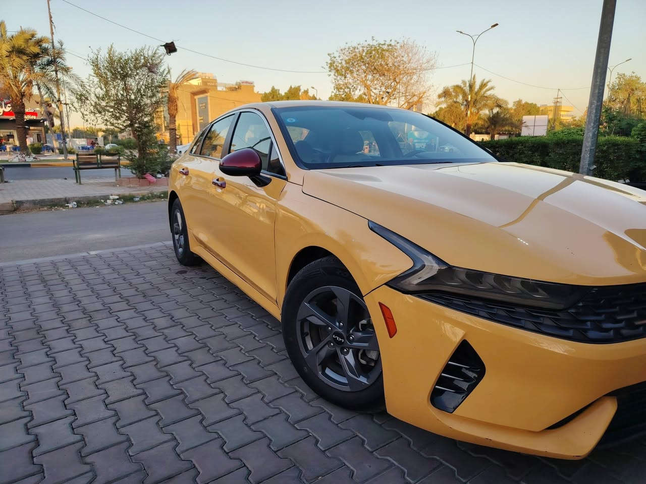البيع كي فايف موديل 2021
مكينه وكير كفاله بسمي رقم نكليزي 
مكينه الف 1600 تيربو نص فول 
قياده ذاتيه سكليتر كهربائي 
وقوف ذاتي 
سعره 135 وبيه مجال لشراي 
مكاني بغداد هاذ رقمي ***********
