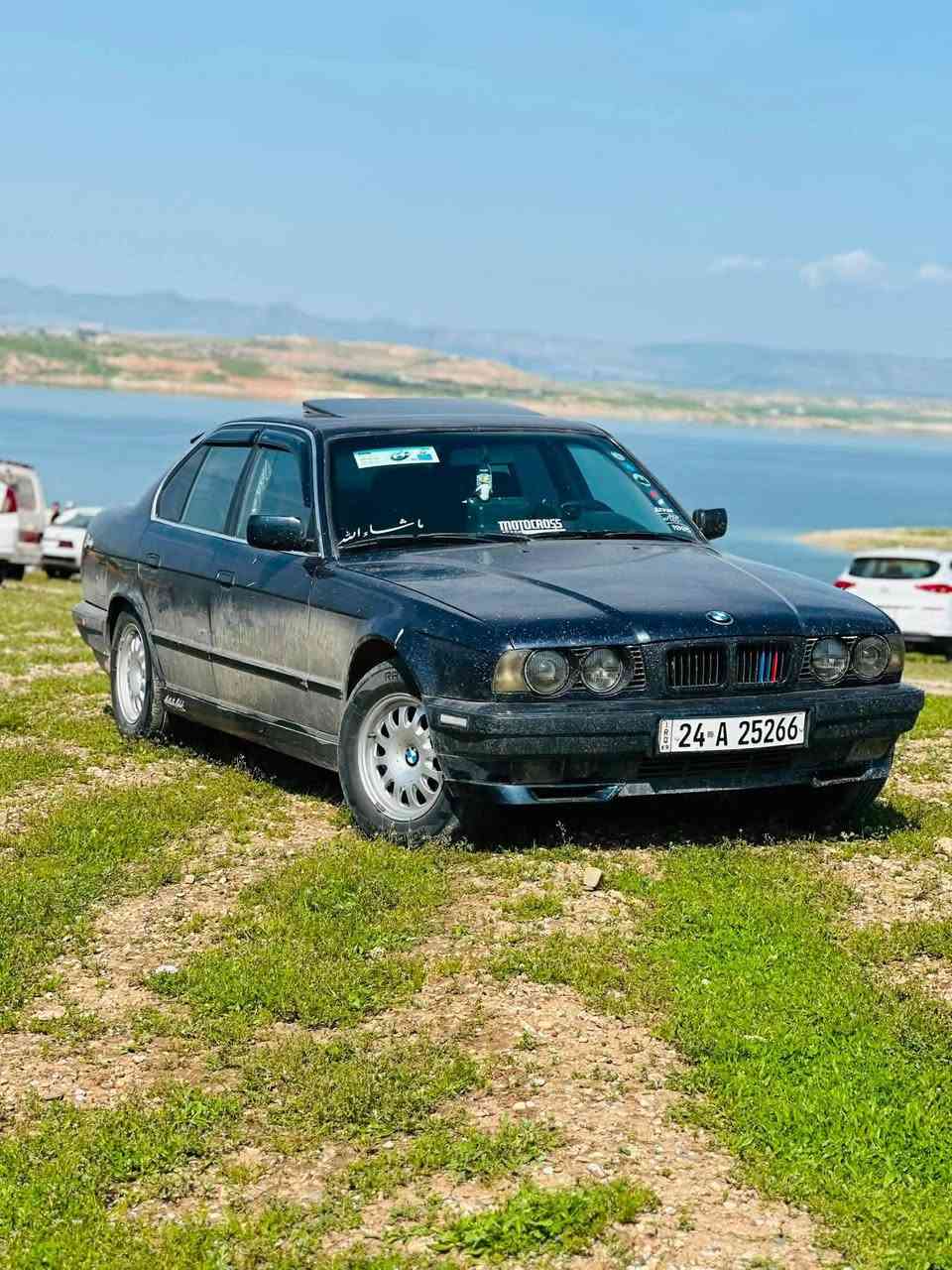 BMW 520 
موديل 1991
رقم دهوك 
تبريد ثلج
طخم جديد
تايرات جدد
كير عادي مكينه كبس
صبغ عام جماليه تطويز بدون ضرر
السياره احلى من الصور
الداخل جلد
سقف كنتاره سلايت
منضومه زيلون تعلك ايشاير
التفاصيل اكثر الاتصال ع رقم
***********
السعر 65 بيها محال شي قليل
السنويه تسقط 2028
