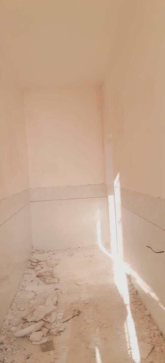 كادر لبخ جص من الموصل  علينه شرط مساطر حايط جام صور كدام العين ***********
