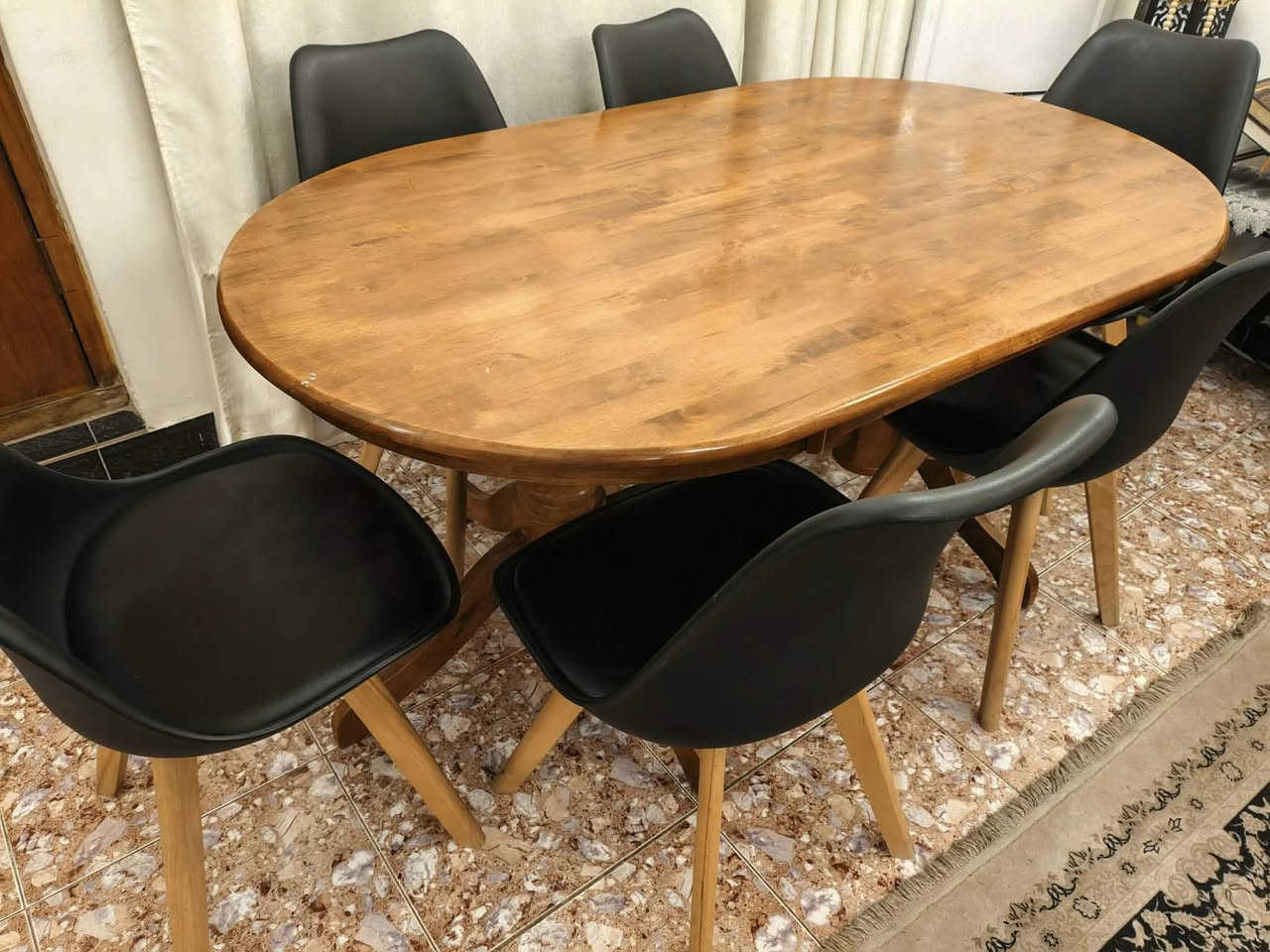 ميز ٦ قطع للبيع
نظيف ميحتاجله شي 
بغداد - زيونه 
السعر ٢٠٠


**إذا كنت صاحب هذا الإعلان وتريد حذفه لأي سبب، رجاءا أرسل رسالة إلى الدعم الفني**