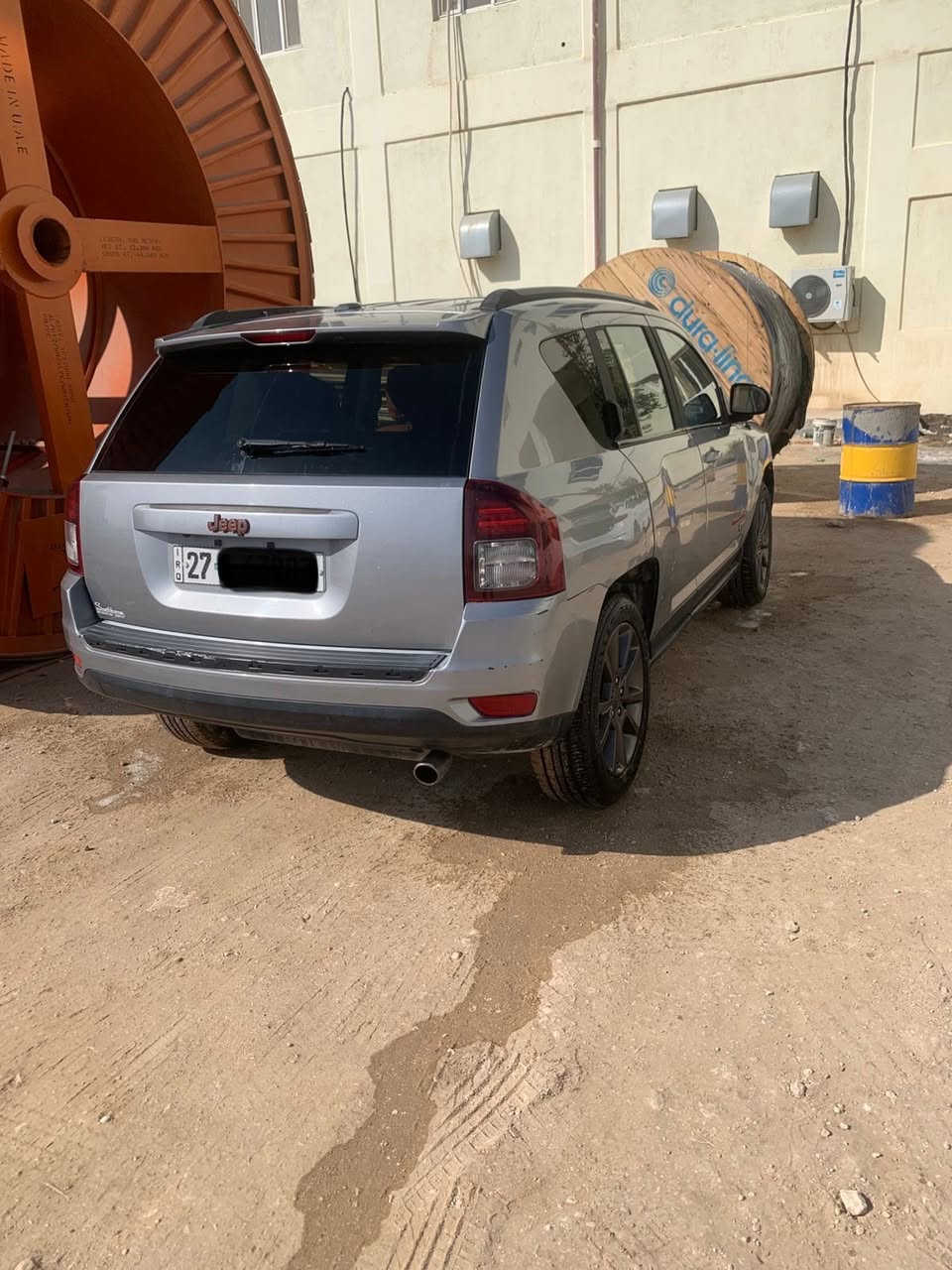 جيب كومباس 2016 سيارة حرة بأسمي تحويل مباشر 
سيارة نظيفة كلش 

محرك اربعة اسلندر 2400
ماشية 80 
تشغيل عن بعد
شاشه كبيرة 
كار بلي و اندرويد اوتو واير ليس
كامرة خلفية دوارة 
فتحة سقف
حادثها بأمريكا جاملغ و بنيد مبدلات وصار بيها حادث بسيط بالعراق بالجاملغ الثاني وبدلته اصلي
للاستفسار الاتصال على الرقم (***********) 
المكان/ناصرية-سوق الشيوخ
اتصل وبيك خير ودلل
