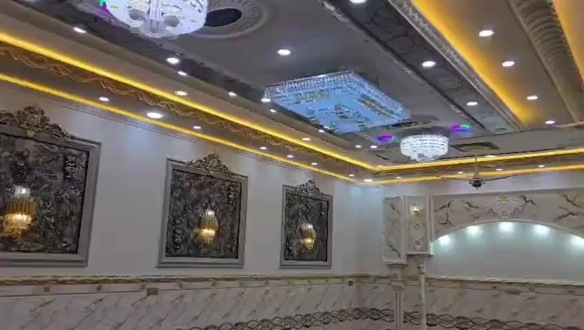 بيت للبيع المساحه( 1200) البنائ (700) يتكون من 4 غرف نوم 1سويت واستقبال طول 12لعرض 6 وستقبال اخرا طول 8.. العرض5الصالا طول13العرض 12 وا متكون من مطابخ ثنين احار وا بارد مجمع صحيات5صحيات 2 وا حمام 3 وا كراج متكون من حديقه داخليه مساحا 500م العنوان سجر قرب مجمع الماسه يبعد عن الخط سريع 120م0
والاستفسار ع  الأرقام الاتيه ***********..***********
