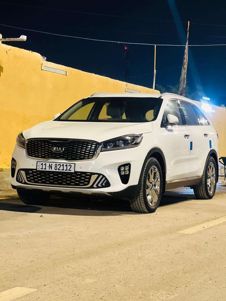 السلام عليكم مراوس بسياره لاندكروز سورنتو ٢٠٢٠ مكفوله ٦ سلندر ماشيه ٨٩  قابله للزياده فول موصفات  ***********  مكان السياره ديالى بعقوبه شرط التحويل اكرر مراوس لاندكروز
