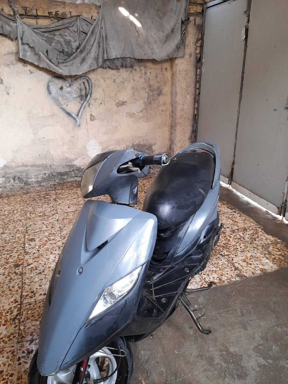 دراجه للبيع ماكس ثعلب مكينه مبدل بوش وبستم مامشروكه السرعه 140 اوراق  مكان ميسان السعر 350 وبيه مجال للاستفسار مراسله الصفحه او الاتصال ***********
