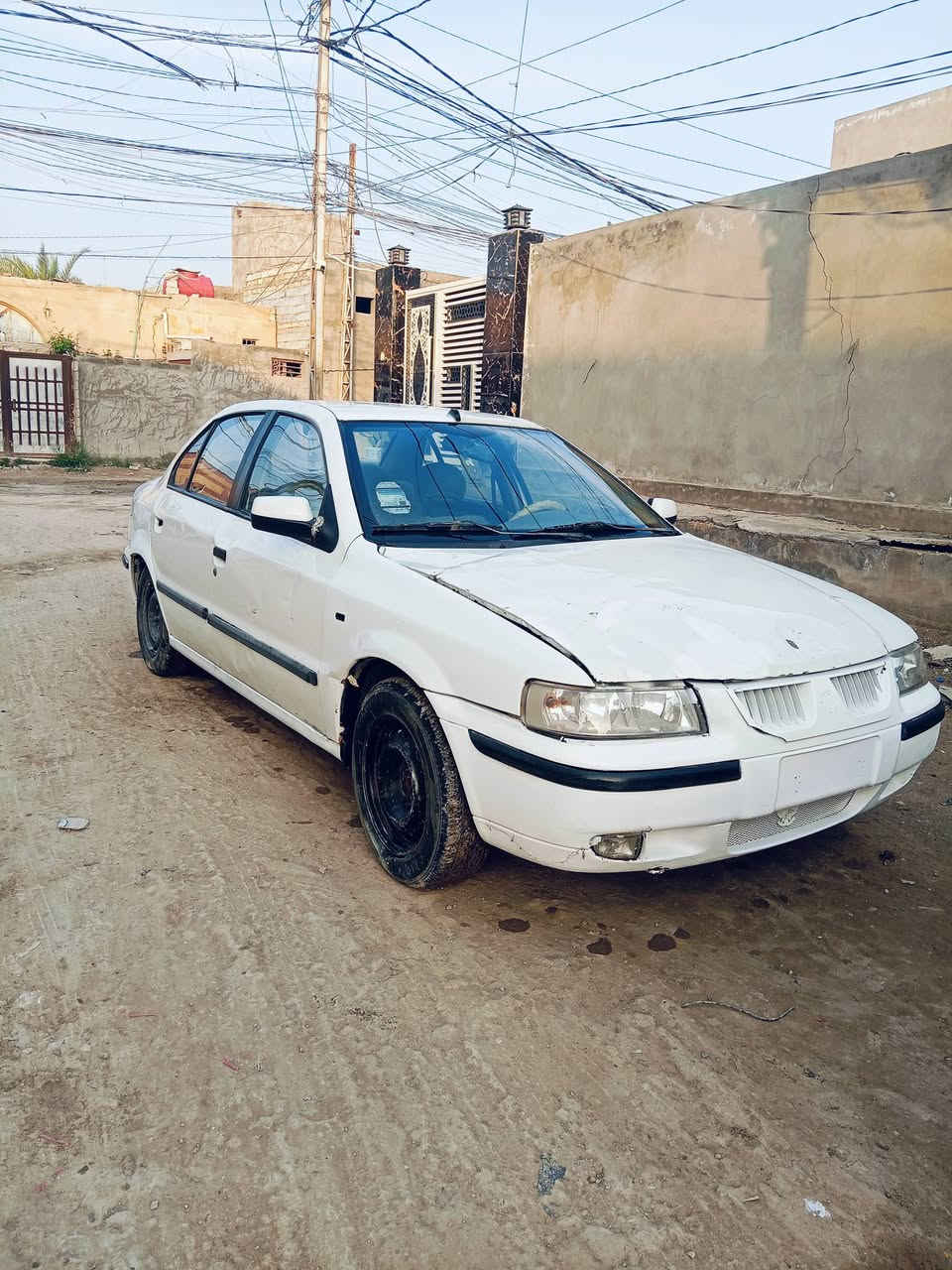 سلام عليكم سمند مديل 2010 رقم قادسيه مداور ثاني يوم راعيه جيراني مكينته بس من اشغله ادخن شوية وتكطع كير جديد قبل سبوع بدلته عينه وصينيه جدد درايمات جدد  معمره خياسات دوس وهلالات مصبوغات فقط اساس ابيض  وبيه تعمير خياسات بلجنطه مكاني نجف مناذره ***********
