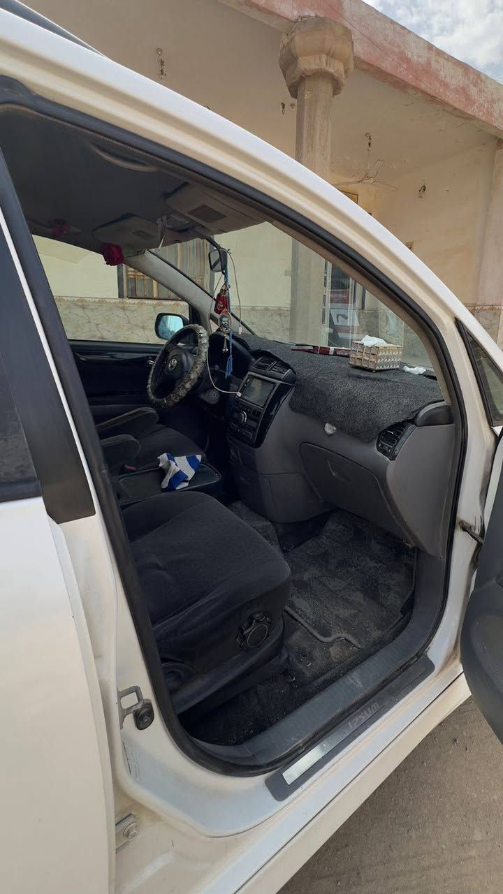 السلام عليكم
ابصم عادي للبيع موديل 2001
سنويه باسمي 
كير جديد 
السعر 109$وبيها مجال 
ذي قار قضاء النصر 
*********** واتساب
