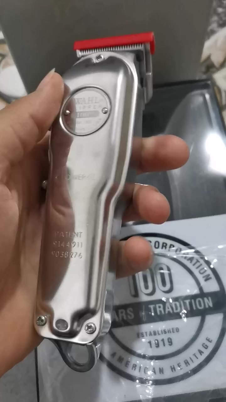 السلام عليكم للبيع مكينه حلاقه واهل ام مئه 100 عام USA سعر ٧٠ الف وبيها مجال حك الجيه. مكاني (حله مركز المدينه )
. نقص النمر والشاحنه مابيها الله شاهد بعدهي جديده استخدام بيتي مامتعوبه وهاي كدامك الصور والمقطع دخل شوف بعينك .لا يوجد توصيل ؟


**إذا كنت صاحب هذا الإعلان وتريد حذفه لأي سبب، رجاءا أرسل رسالة إلى الدعم الفني**