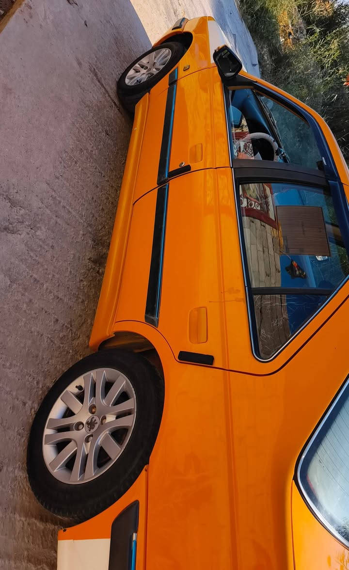 بيجو  بارص 🟧 موديل 2021
مكفولة من الحادث 💎
كامله نضيفه 🚕
منضومه غاز 🚀 
تبريد جاهز 🌬
محجوزه للمصرف بعد شكم شهر تصير حره
العنوان السيارة واسط كوت سعر $ 68 ورقه
***********
