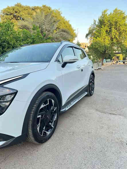 سبورتاج 2024ابيض تحمل لوحه اربيل ضمان شركة نيم.عدادالمسافه المقطوعه حاليا. 9000كم.اعلى المواصفات
1.سقف بانوراما2.صندوق كهرباء3.تشغيل عن بعد4.مقاعد جلدكهرباء5.تدفئه +تبريد المقاعد الاماميه6.الايرباكات عدد سته7.تحكم كامل بالمقود8.محرك2.0L 
9.المرآة الداخليه تعتيم ذاتي 10.بطانة الابواب جلد وليست بلاستك.11.رادار خلفي مع النقطه العمياء
ملاحظه/تم اضافة دواسات جانبيه  وداخليه تحت الابواب +واقيات شمسيه على الابواب 
شباك الامامي +لوحات التحكم اسود لماع(بيانو بلاك)
السياره خاليه من اي حادث اوملاحظات تذكر..باسم شركة اكدال///العنوان الكاظميه***********واتساب..السعر المطلوب 25000$
