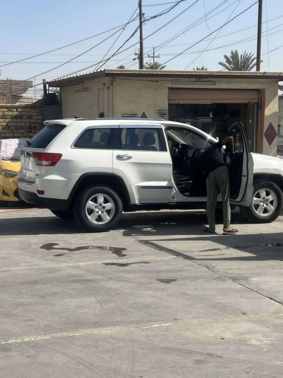 جيب 12 امريكي كلين  بدون حادث بيهه تبديل جاملغ بسبب تخريب وصبغ خشم البنيد فقط والباقي مكفول رقم بغداد بإسمي 
170 &

‭0781 430 4447‬
***********
