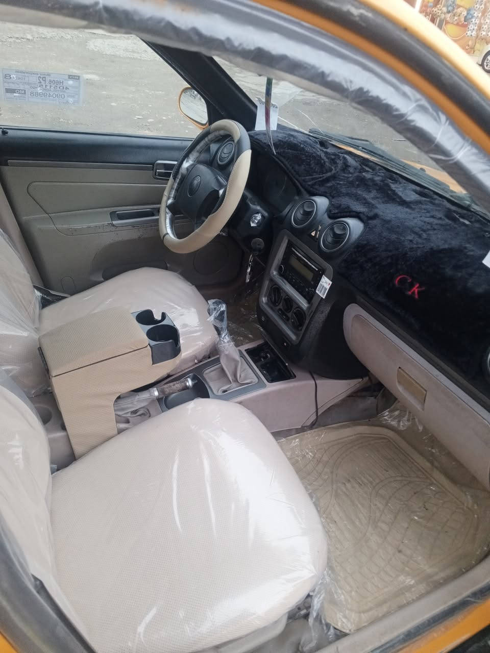 السلام عليكم ،سياره سيكي 2013 هيئه وغرامه صفر مكينه واكيراه شراط وكاربون بيها شرط التحويل للاستفسار على رقم السعر 45
***********
***********
